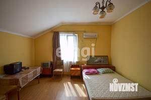 Дом 200м², 3-этажный, участок 4 сот.  