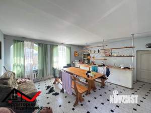 Дом 305м&sup2;, 2-этажный, участок 6 сот.  