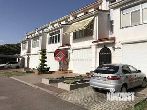 Таунхаус 216м², 3-этажный, участок 5 сот.  