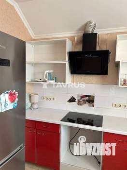 Дом 447м&sup2;, 3-этажный, участок 6 сот.  