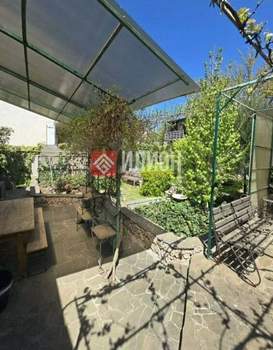 Дом 92м&sup2;, 3-этажный, участок 3 сот.  