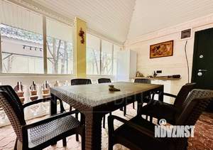 Дом 430м&sup2;, 4-этажный, участок 10 сот.  