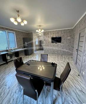 Дом 280м², 2-этажный, участок 4 сот.  