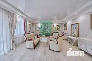 Дом 275м², 3-этажный, участок 6 сот.  