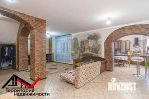 Дом 290м², 3-этажный, участок 5 сот.  