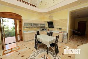 Дом 316м², 2-этажный, участок 8 сот.  