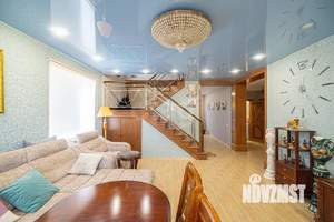 Дом 203м², 2-этажный, участок 5 сот.  