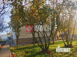 Дом 196м&sup2;, 3-этажный, участок 10 сот.  