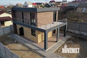 Дом 180м², 2-этажный, участок 4 сот.  