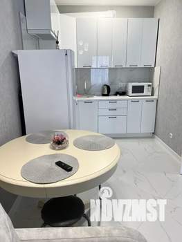 1-к квартира, посуточно, 44м2, 7/10 этаж