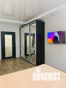 1-к квартира, посуточно, 54м2, 3/10 этаж