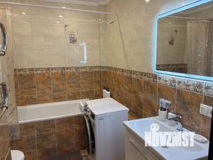 Студия квартира, посуточно, 42м2, 3/9 этаж