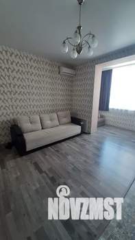 Студия квартира, посуточно, 32м2, 2/5 этаж