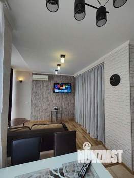1-к квартира, посуточно, 44м2, 2/10 этаж