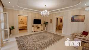 3-к квартира, на длительный срок, 130м2, 7/10 этаж