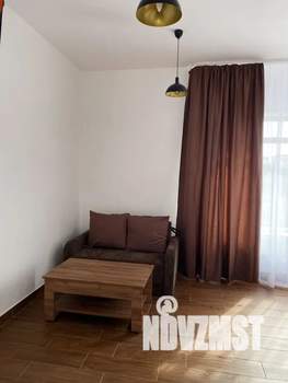 Студия квартира, посуточно, 40м2, 1/2 этаж