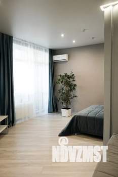 Студия квартира, посуточно, 42м2, 2/5 этаж
