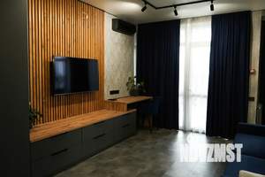 Студия квартира, посуточно, 42м2, 1/5 этаж