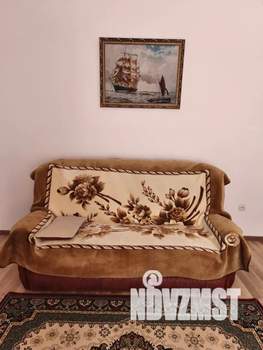 1-к квартира, посуточно, 40м2, 2/3 этаж