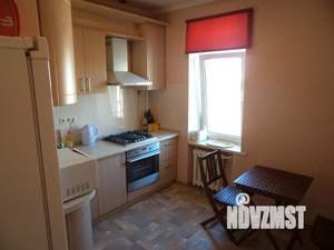 2-к квартира, посуточно, 56м2, 4/4 этаж