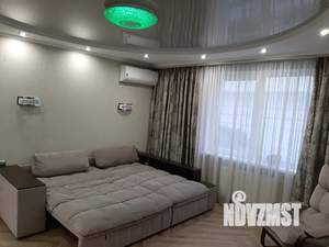 1-к квартира, посуточно, 50м2, 2/10 этаж