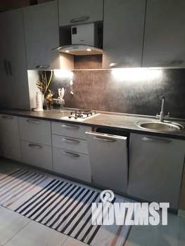 1-к квартира, посуточно, 42м2, 7/10 этаж