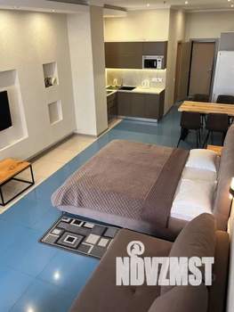 Студия квартира, посуточно, 40м2, 1/9 этаж