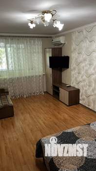 1-к квартира, посуточно, 40м2, 1/5 этаж