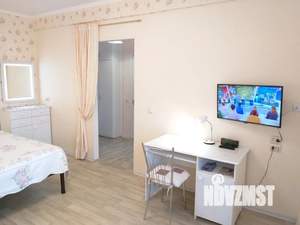 1-к квартира, посуточно, 38м2, 3/10 этаж