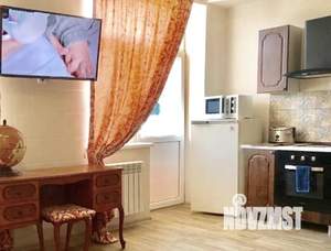 Студия квартира, посуточно, 35м2, 2/4 этаж