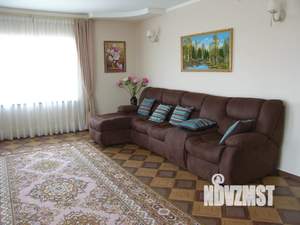 3-к квартира, посуточно, 150м2, 2/2 этаж