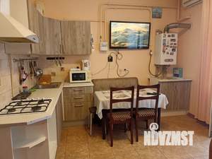 2-к квартира, посуточно, 37м2, 1/5 этаж