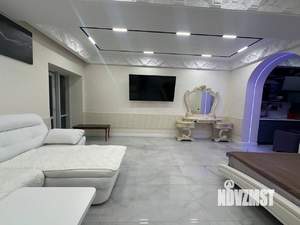 Студия квартира, посуточно, 45м2, 2/10 этаж