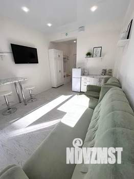 Студия квартира, посуточно, 23м2, 1/4 этаж