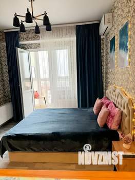 Студия квартира, посуточно, 32м2, 16/16 этаж