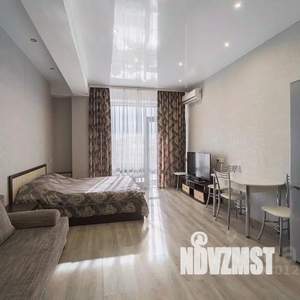 1-к квартира, посуточно, 38м2, 3/10 этаж