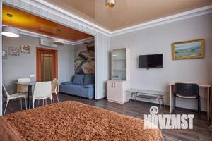 1-к квартира, посуточно, 50м2, 2/5 этаж