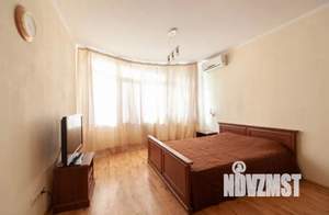 2-к квартира, посуточно, 90м2, 1/9 этаж