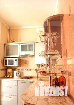 1-к квартира, посуточно, 50м2, 2/3 этаж