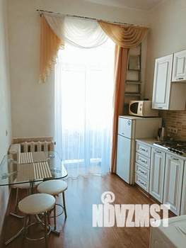 1-к квартира, посуточно, 35м2, 3/3 этаж