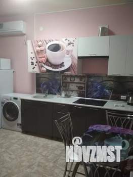 Студия квартира, посуточно, 35м2, 2/2 этаж