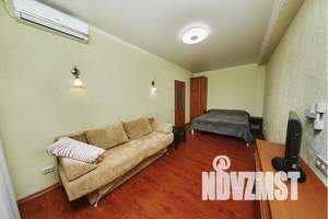 1-к квартира, посуточно, 40м2, 4/6 этаж