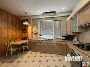 3-к квартира, на длительный срок, 100м2, 1/2 этаж
