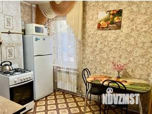 1-к квартира, посуточно, 38м2, 1/9 этаж