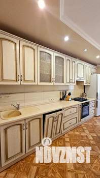 1-к квартира, посуточно, 60м2, 2/10 этаж