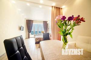 1-к квартира, посуточно, 42м2, 3/6 этаж