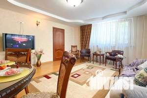 3-к квартира, посуточно, 114м2, 1/3 этаж