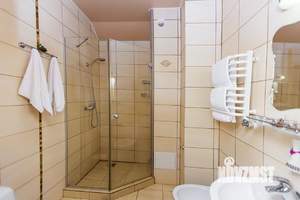 2-к квартира, посуточно, 60м2, 1/1 этаж