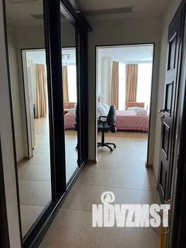 Студия квартира, посуточно, 42м2, 3/9 этаж