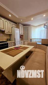 1-к квартира, посуточно, 60м2, 2/10 этаж